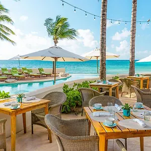 https://mahekal-beach-resort.quintano-roohotels.com