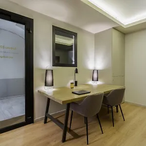 https://ola-living-hostal-diagonal.topbarcelonahotels.com